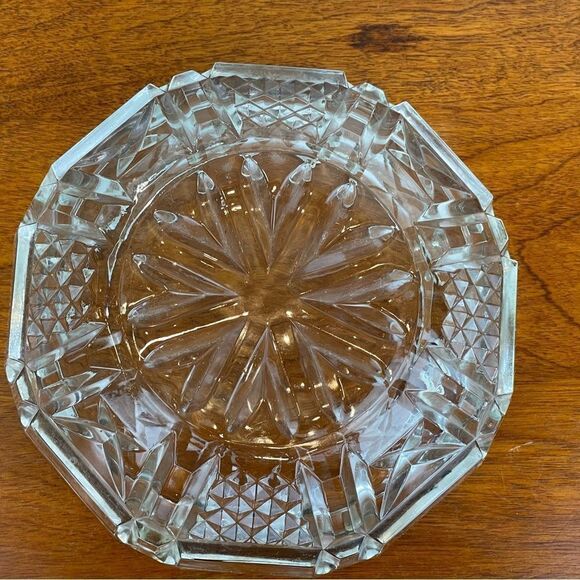Vintage round glass cigarettes ashtray || Vintage Crystal cut style ashtray - Picture 5 of 13
